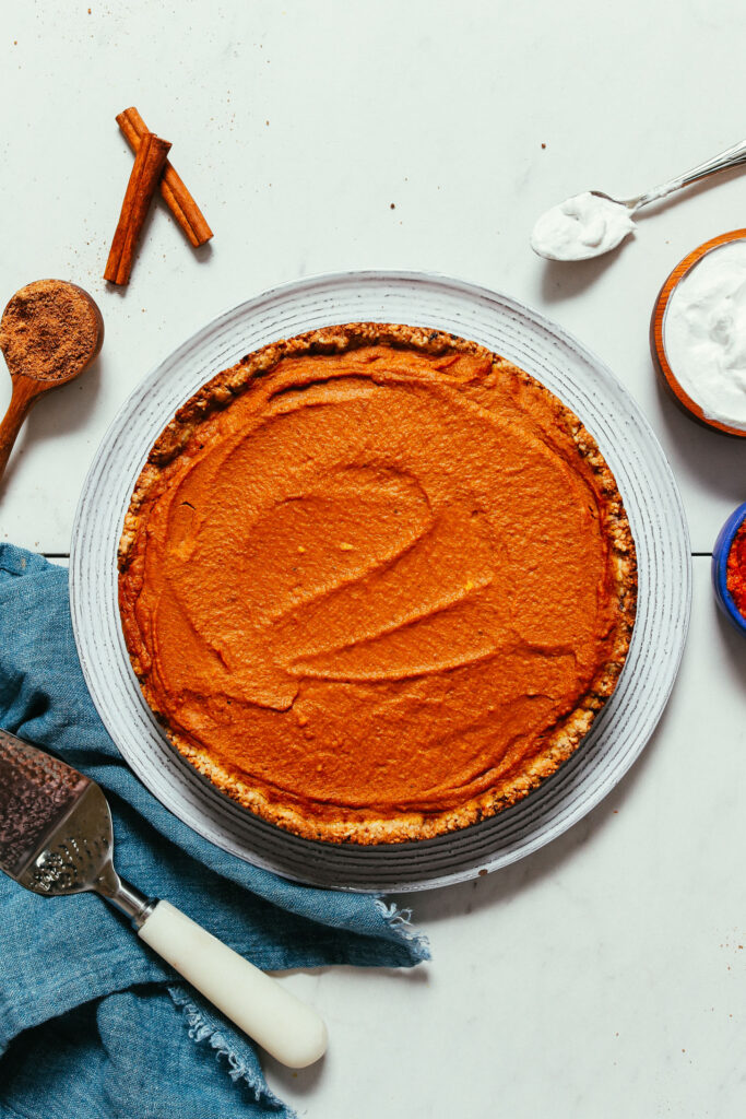 Simple Easy Healthy Recipes for Thanksgiving - 1-1-Bowl Pumpkin Pie-INCREDIBLE-1-Bowl-Pumpkin-Pie-with-Salted-Cashew-Oat-Crust-Naturally-sweetened-BIG-flavor-SO-creamy-plantbased-glutenfree-minimalistbaker-pumpkin-pie-recipe-19