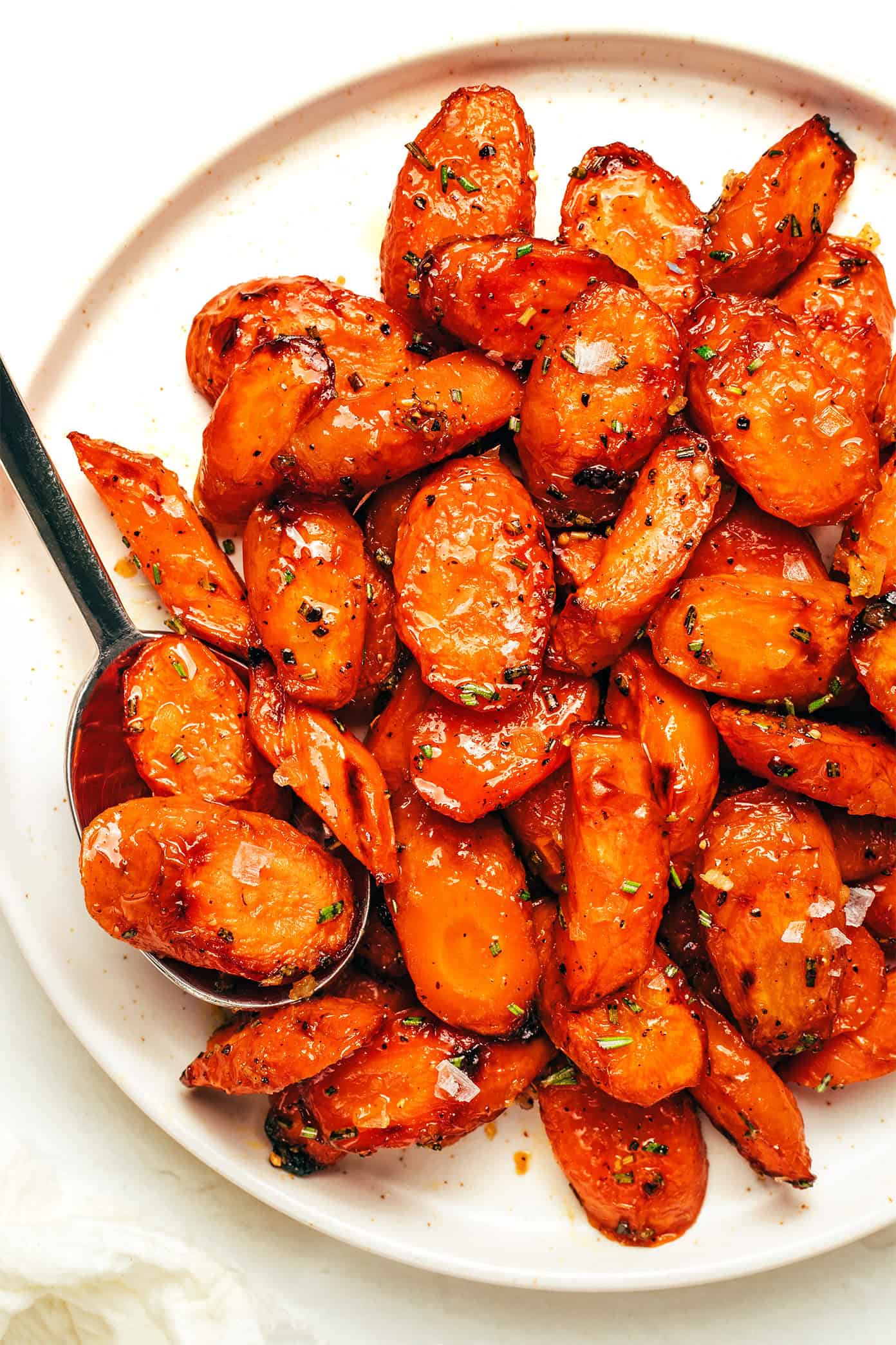 Simple Easy Healthy Recipes for Thanksgiving - 6-Rosemary Honey Butter Roasted Carrots-Roasted-Carrots-11